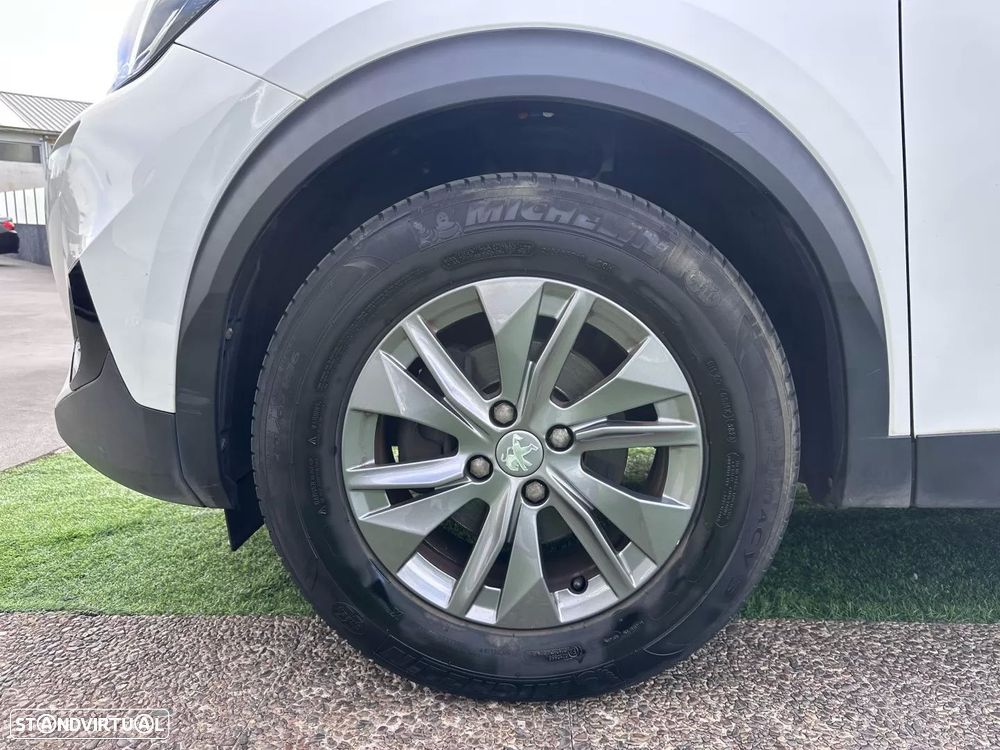 Peugeot 2008 1.2 PureTech Allure Pack - 22