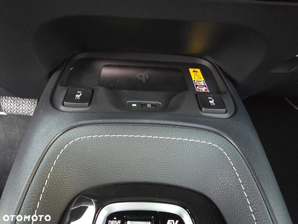 Toyota Corolla 1.8 Hybrid Style - 22