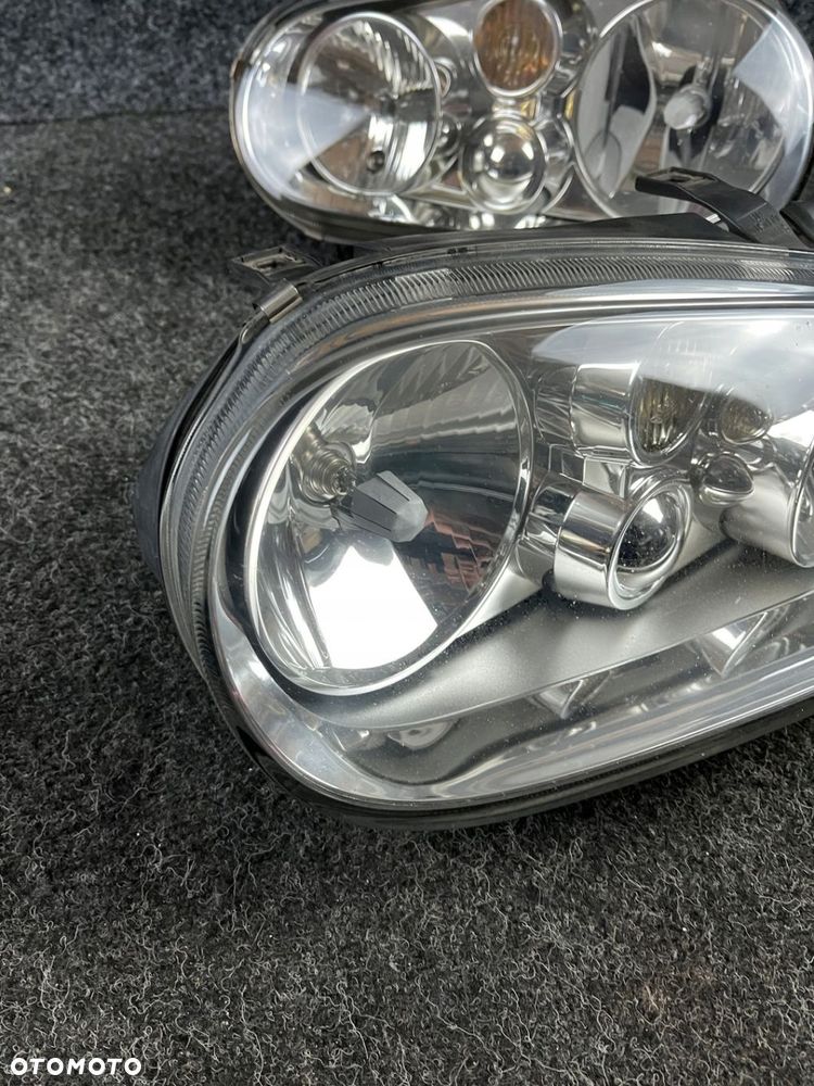vw golf IV lampa prawa  lewa przód przednia OE hella - 2