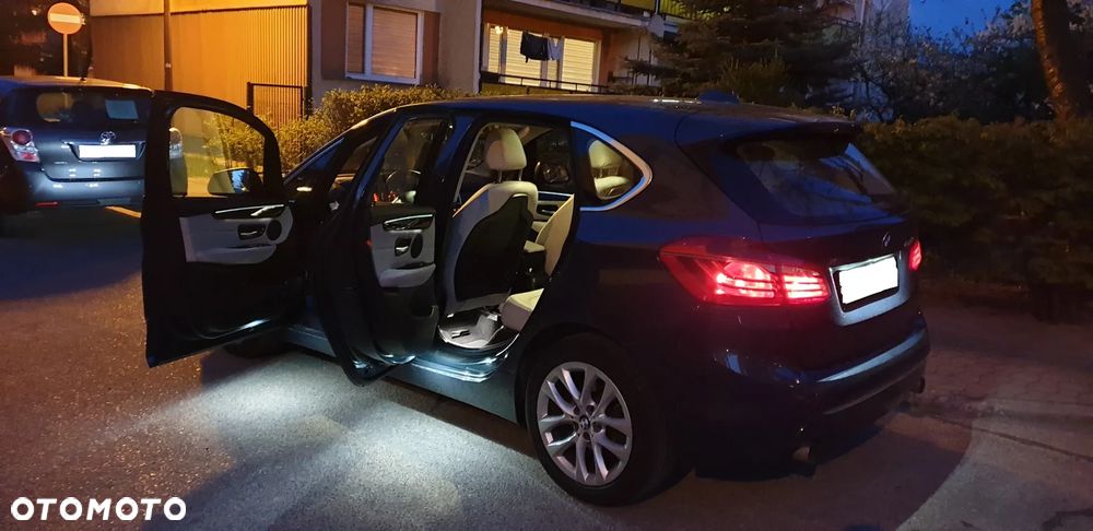 BMW Seria 2 220d Luxury Line - 8