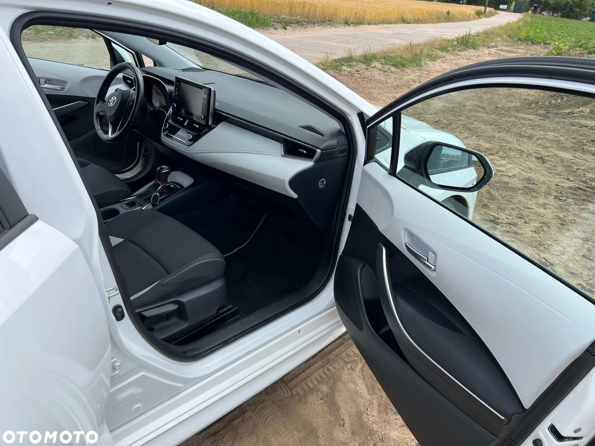 Toyota Corolla 1.8 Hybrid Active - 9