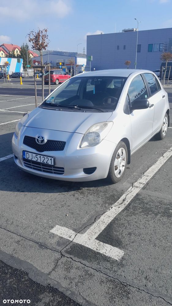 Toyota Yaris 1.3 Luna - 2