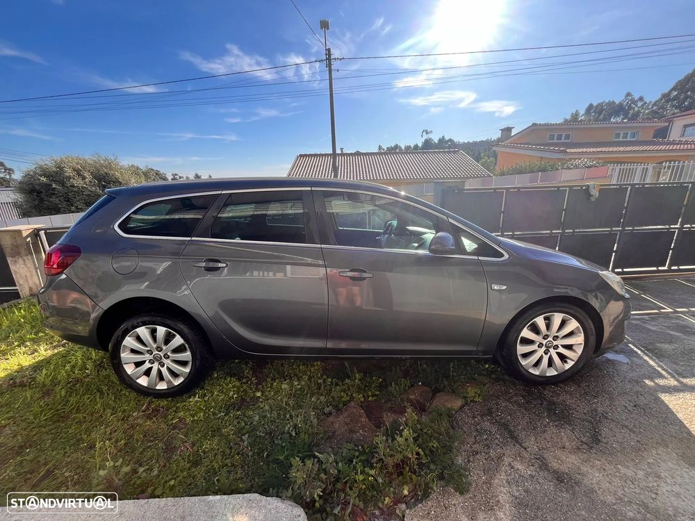Opel Astra Sports Tourer - 27