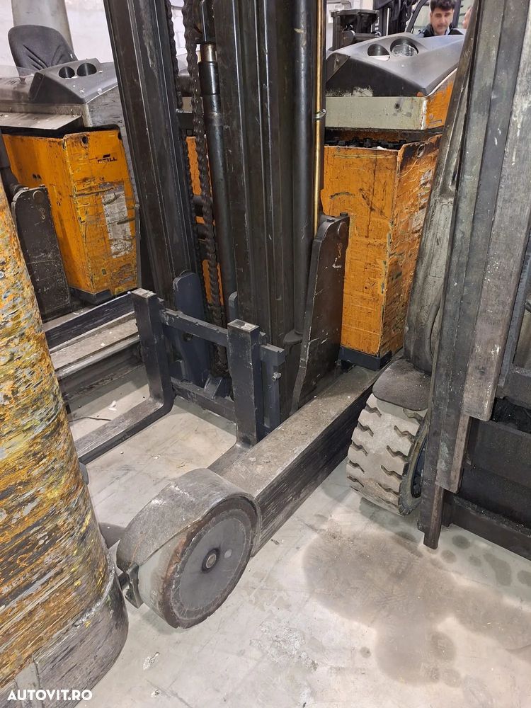 Still Stivuitor reach-truck FM-X 25 - 6