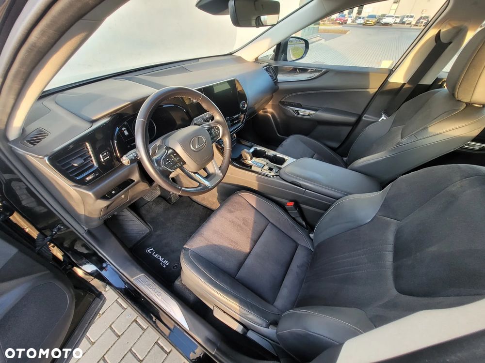 Lexus NX 350h Elegance 2WD - 3