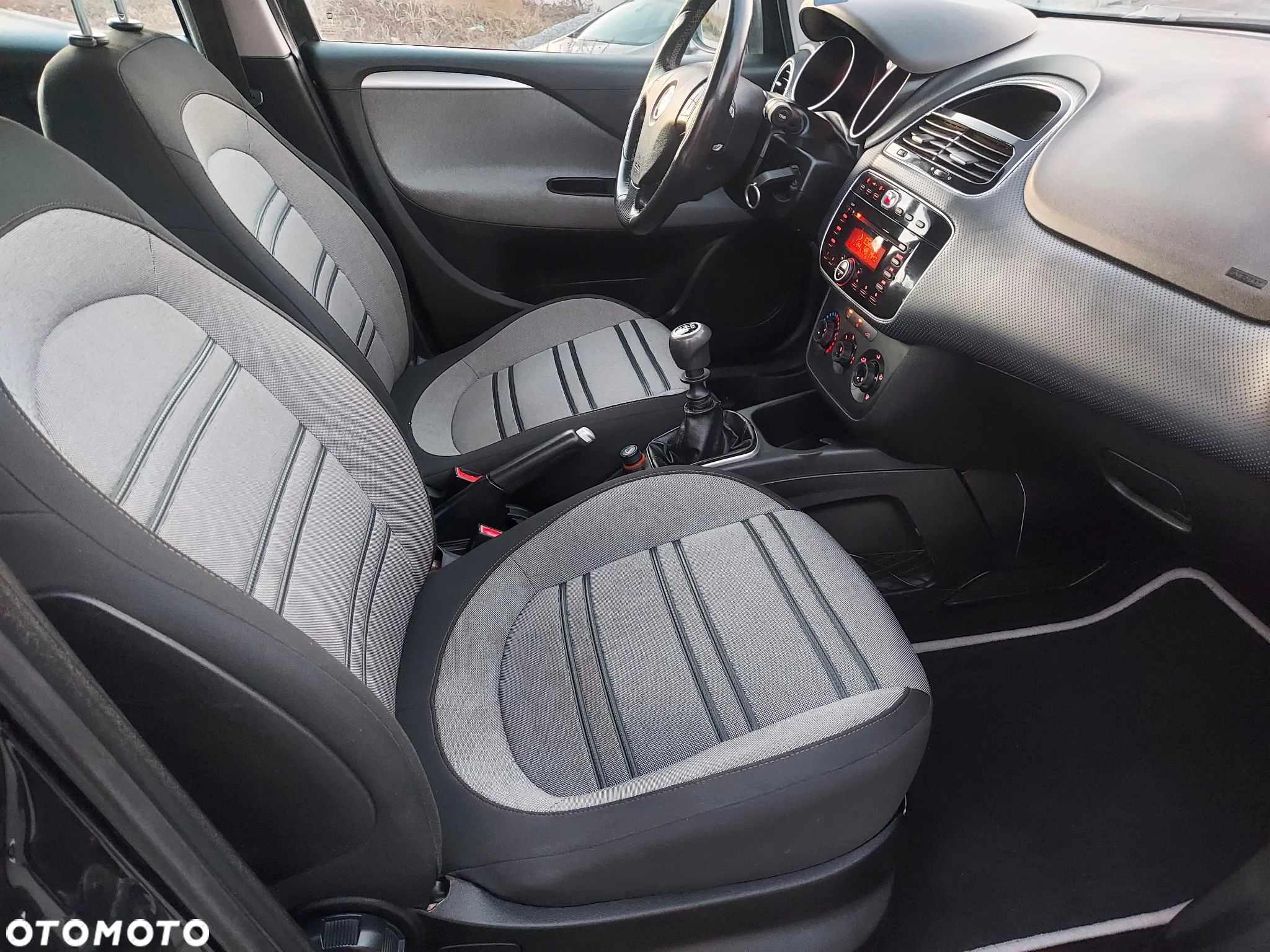 Fiat Punto Evo 1.4 8V Dynamic - 31