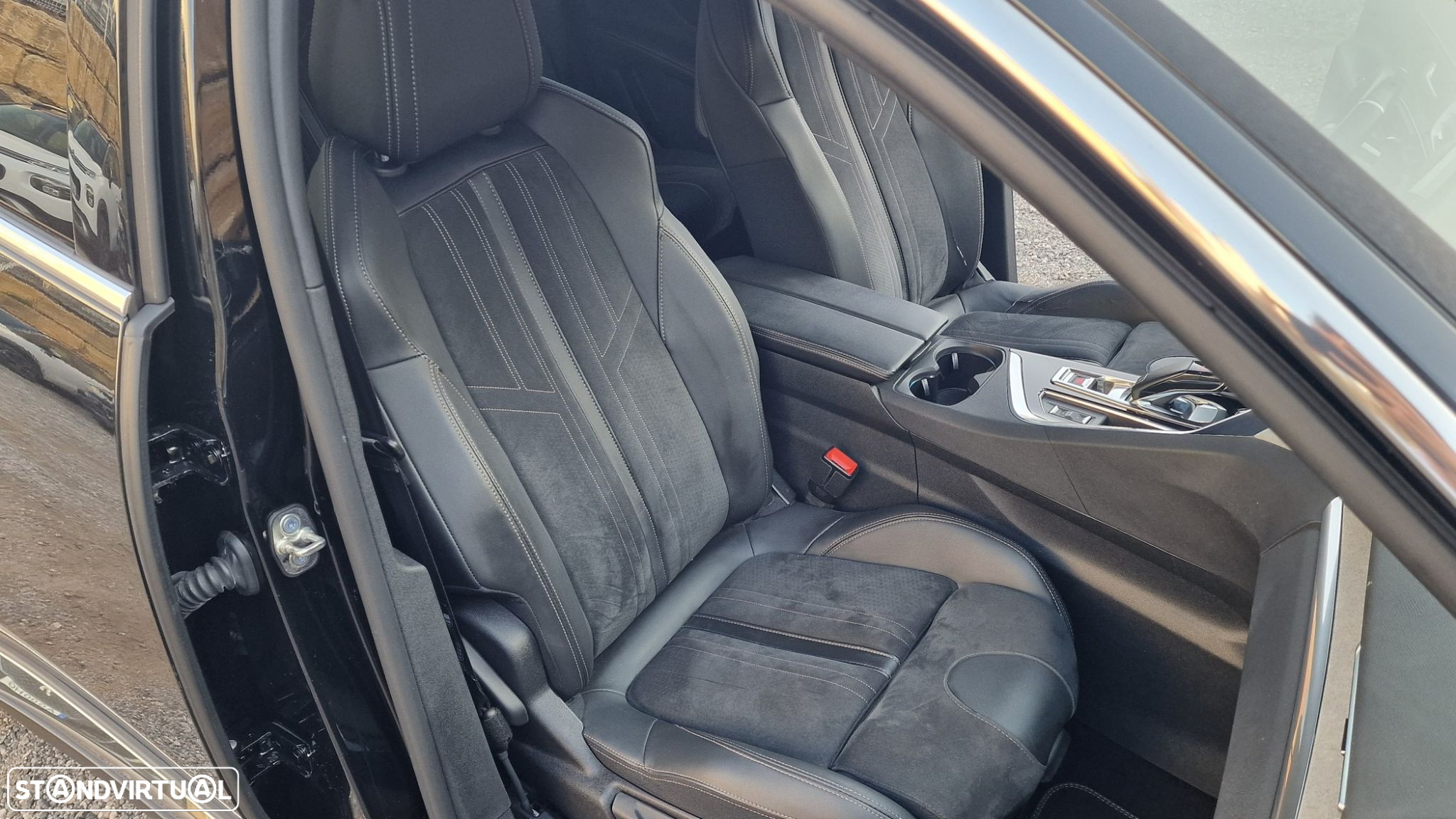 Peugeot 5008 1.5 BlueHDi GT Pack EAT8 - 36