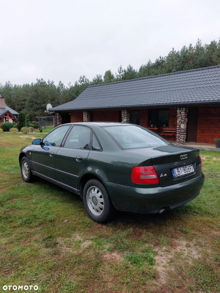Audi A4 - 4