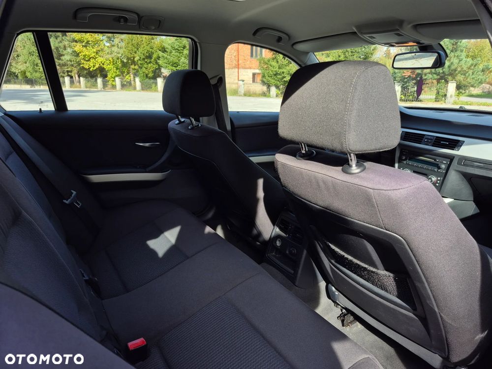 BMW Seria 3 318i Edition Lifestyle - 33