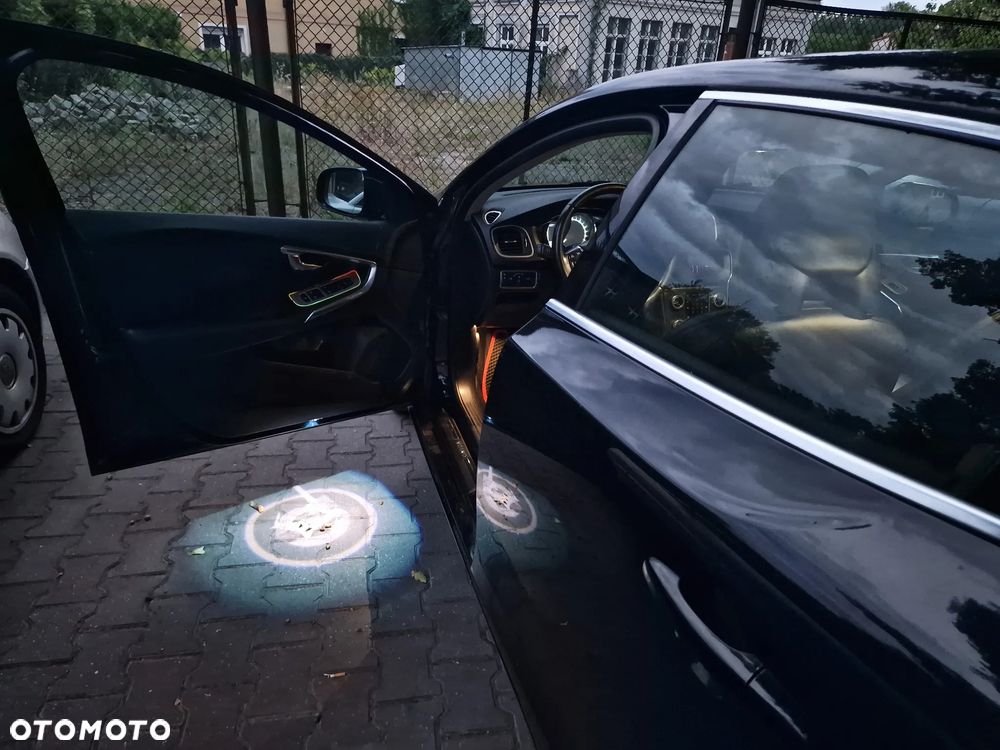 Volvo V40 T3 Base - 6