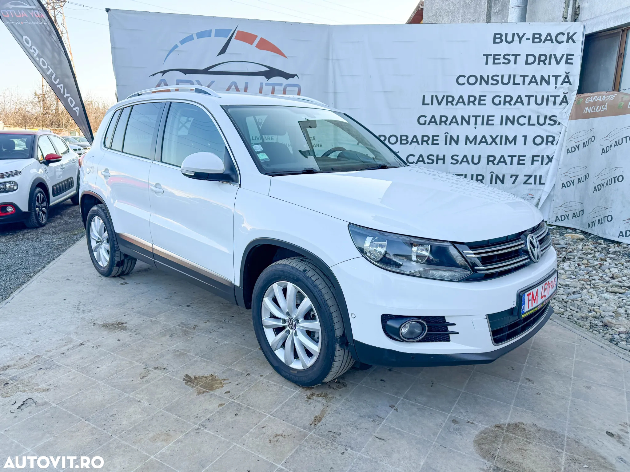 Volkswagen Tiguan 2.0 TDI DPF BlueMotion Technology Sport & Style - 2