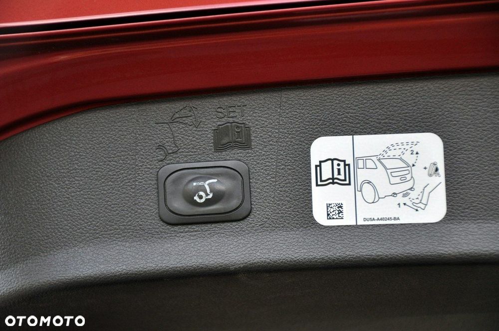 Ford Kuga - 38