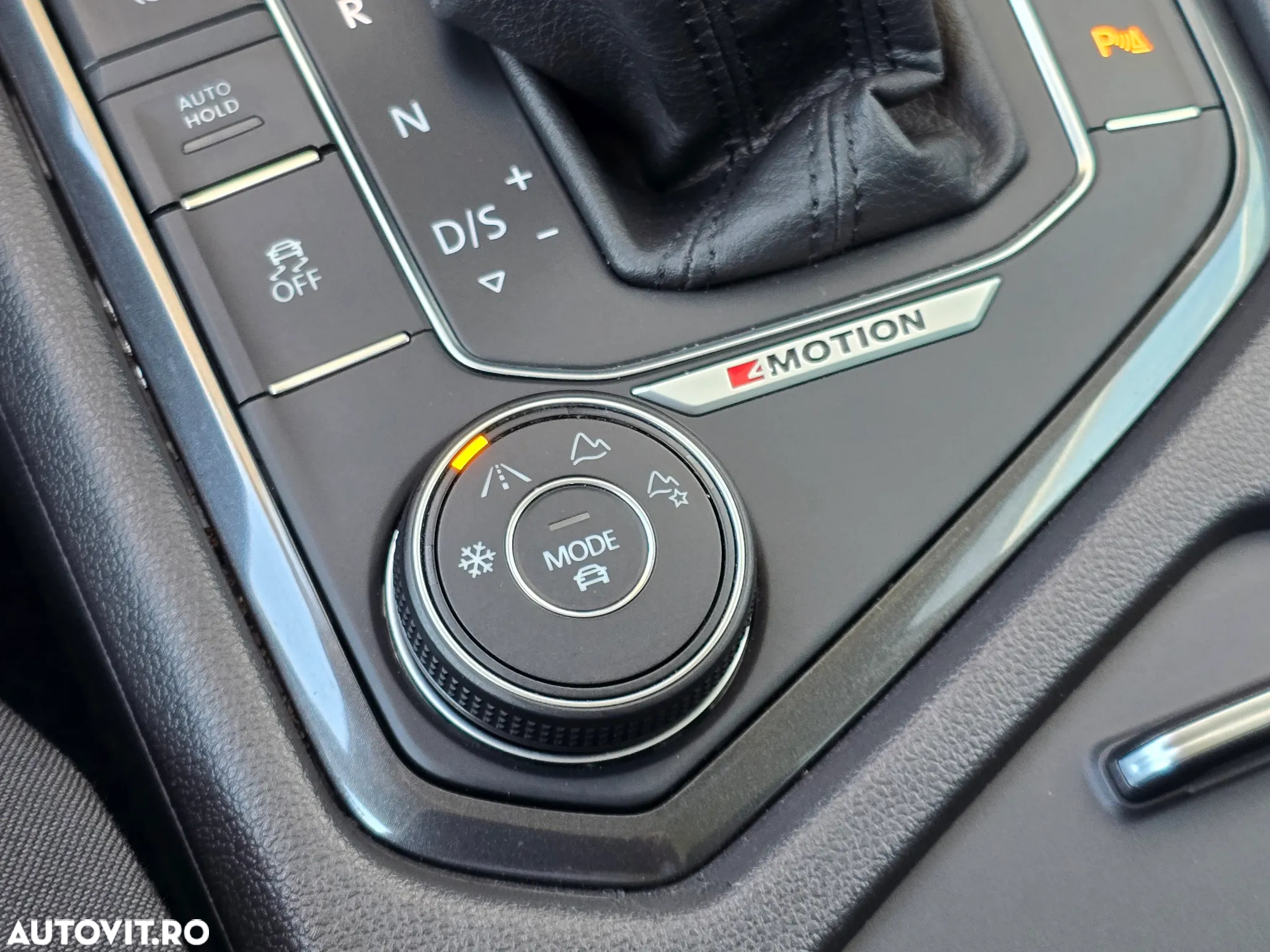 Volkswagen Tiguan 2.0 TDI SCR 4MOTION DSG R-Line - 36