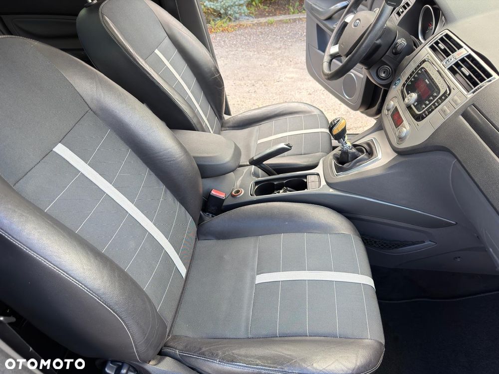 Ford Kuga 2.0 TDCi Titanium - 9