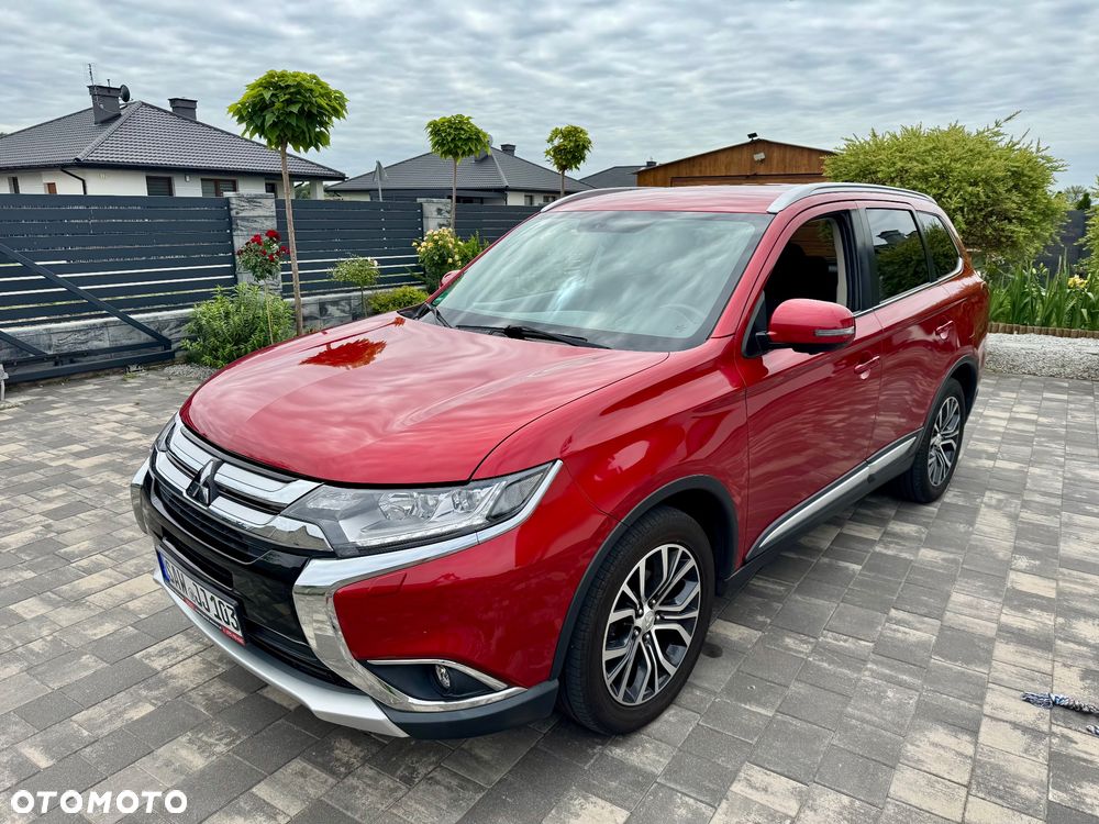 Mitsubishi Outlander - 2