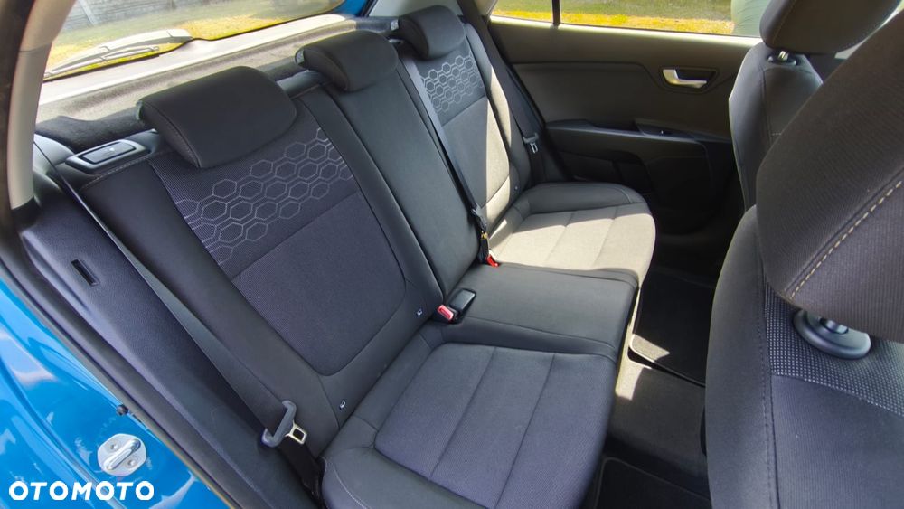 Kia Rio - 16