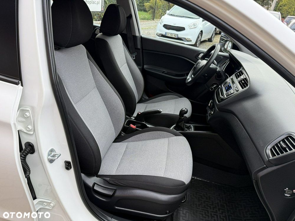 Hyundai i20 1.2 BlueDrive Classic + - 20