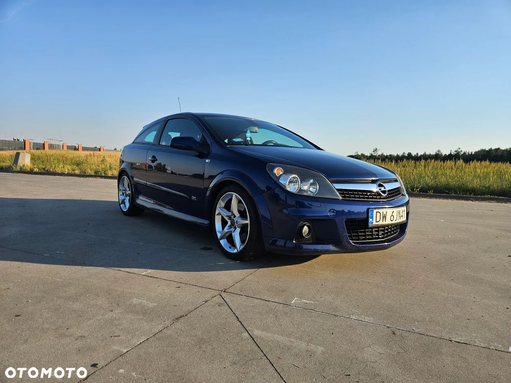Opel Astra 1.6 T Sport - 1