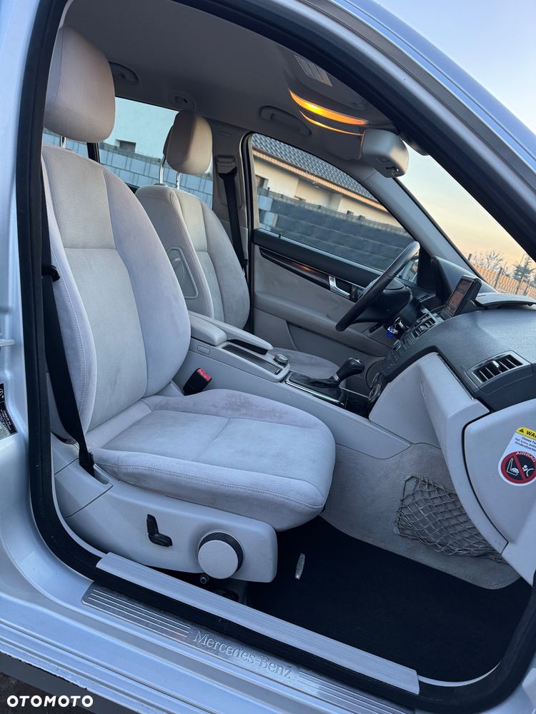 Mercedes-Benz Klasa C 220 CDI DPF Automatik - 20