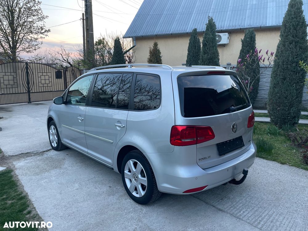 Volkswagen Touran - 5