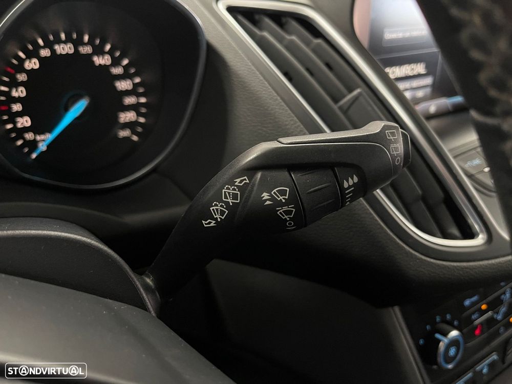 Ford Grand C-Max 1.0 EcoBoost S&S Ambiente - 34