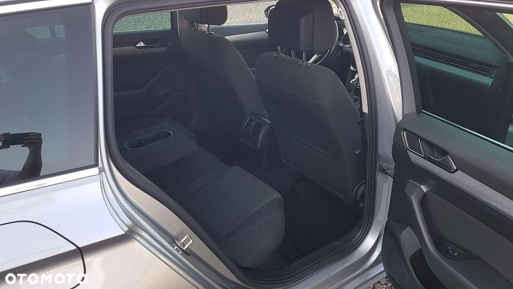 Volkswagen Passat 2.0 TSI Business DSG - 30