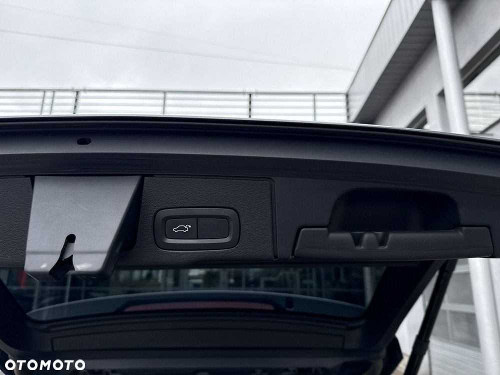 Volvo XC 60 D4 AWD Geartronic Momentum - 30