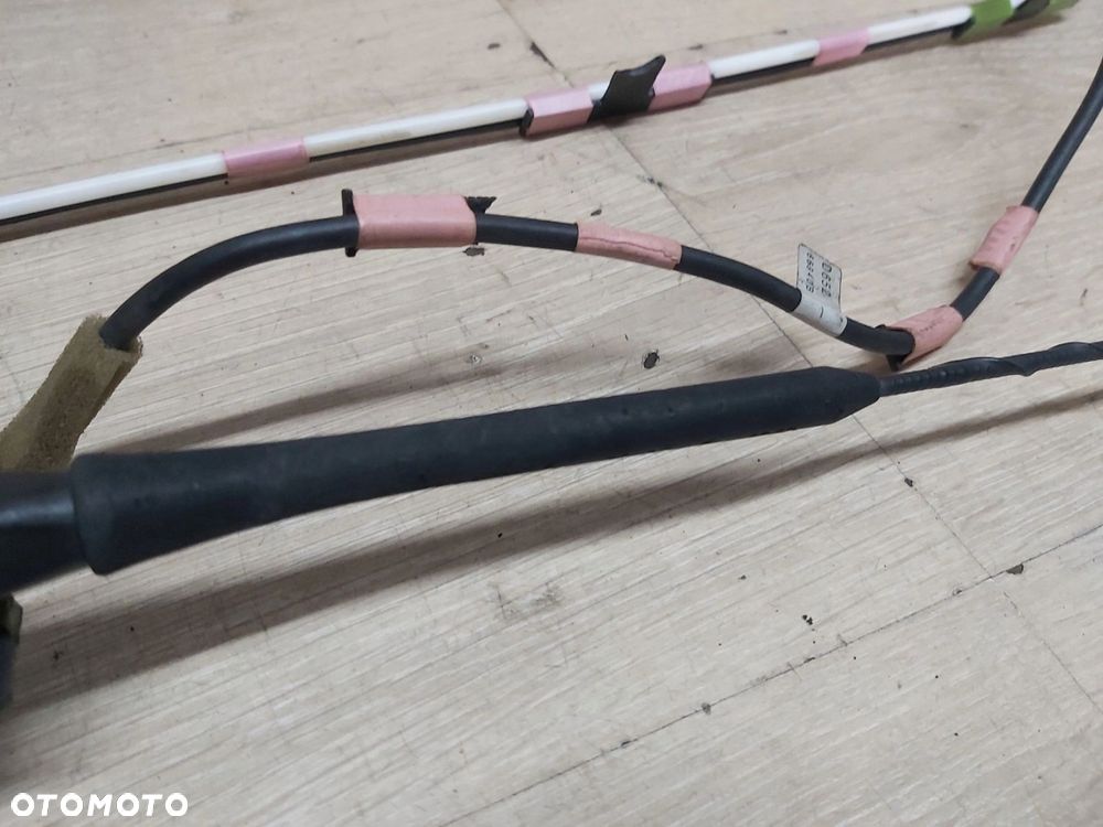 MAZDA 2 II DE antena dachowa bat podstawa - 2