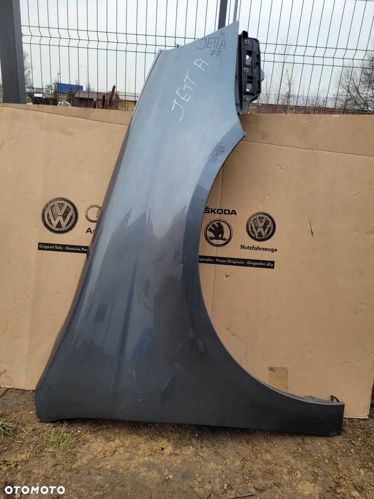 BŁOTNIK PRAWY PRZÓD VW JETTA - 1