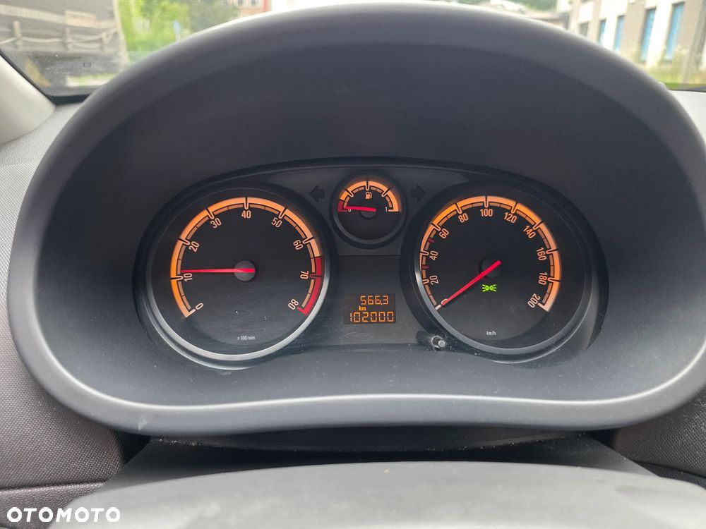 Opel Corsa - 8