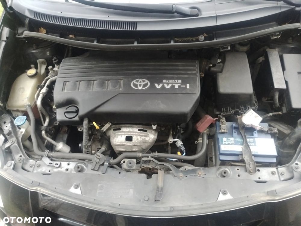 Toyota Auris 1.33 VVT-i Terra - 12