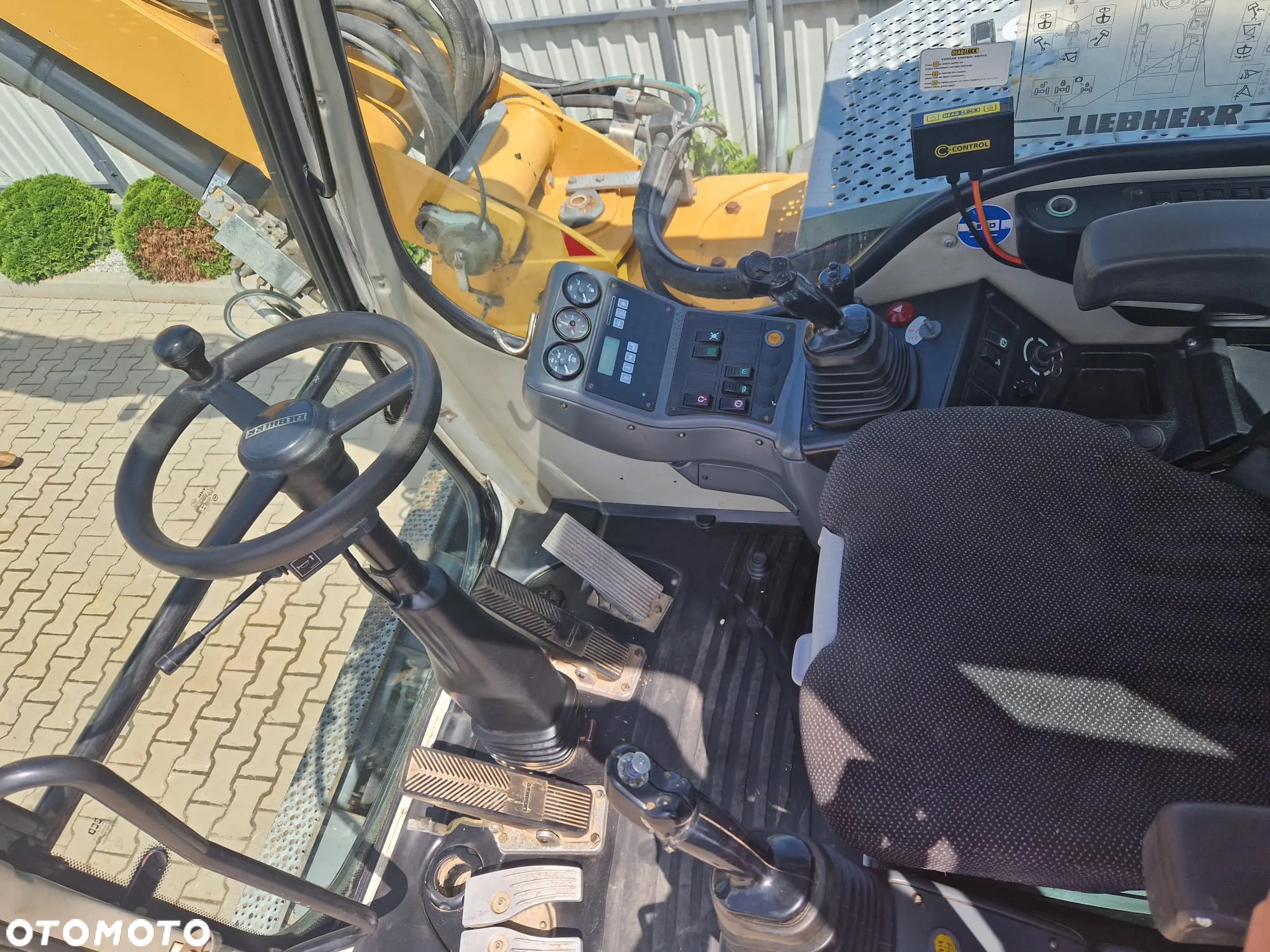 Liebherr A311 Litronic * 2013r. * 10 599 mth * Powertilt * 4x skrętne koła * - 31