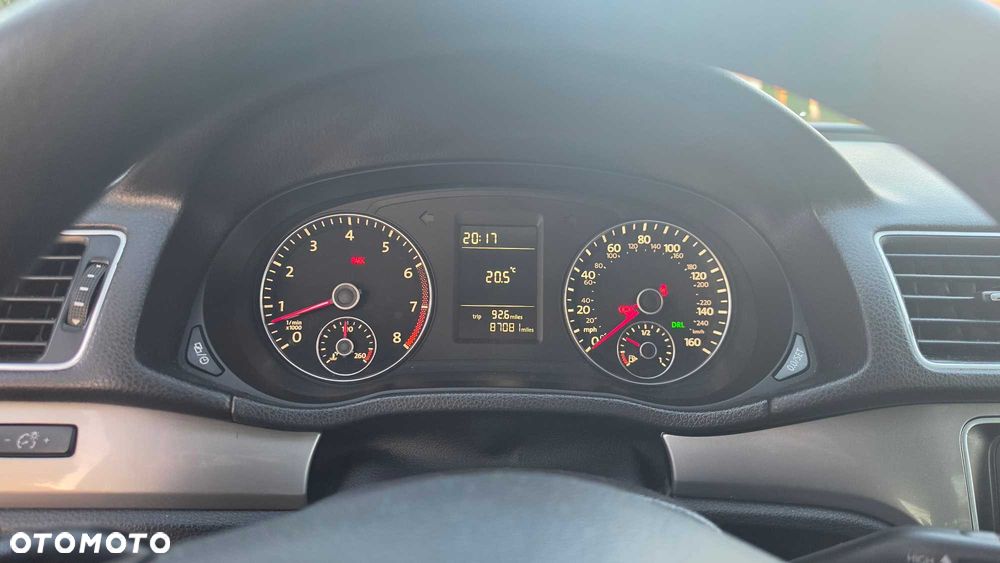 Volkswagen Passat - 7