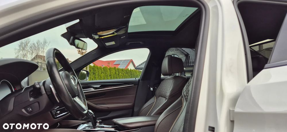 BMW Seria 5 M550d xDrive - 11