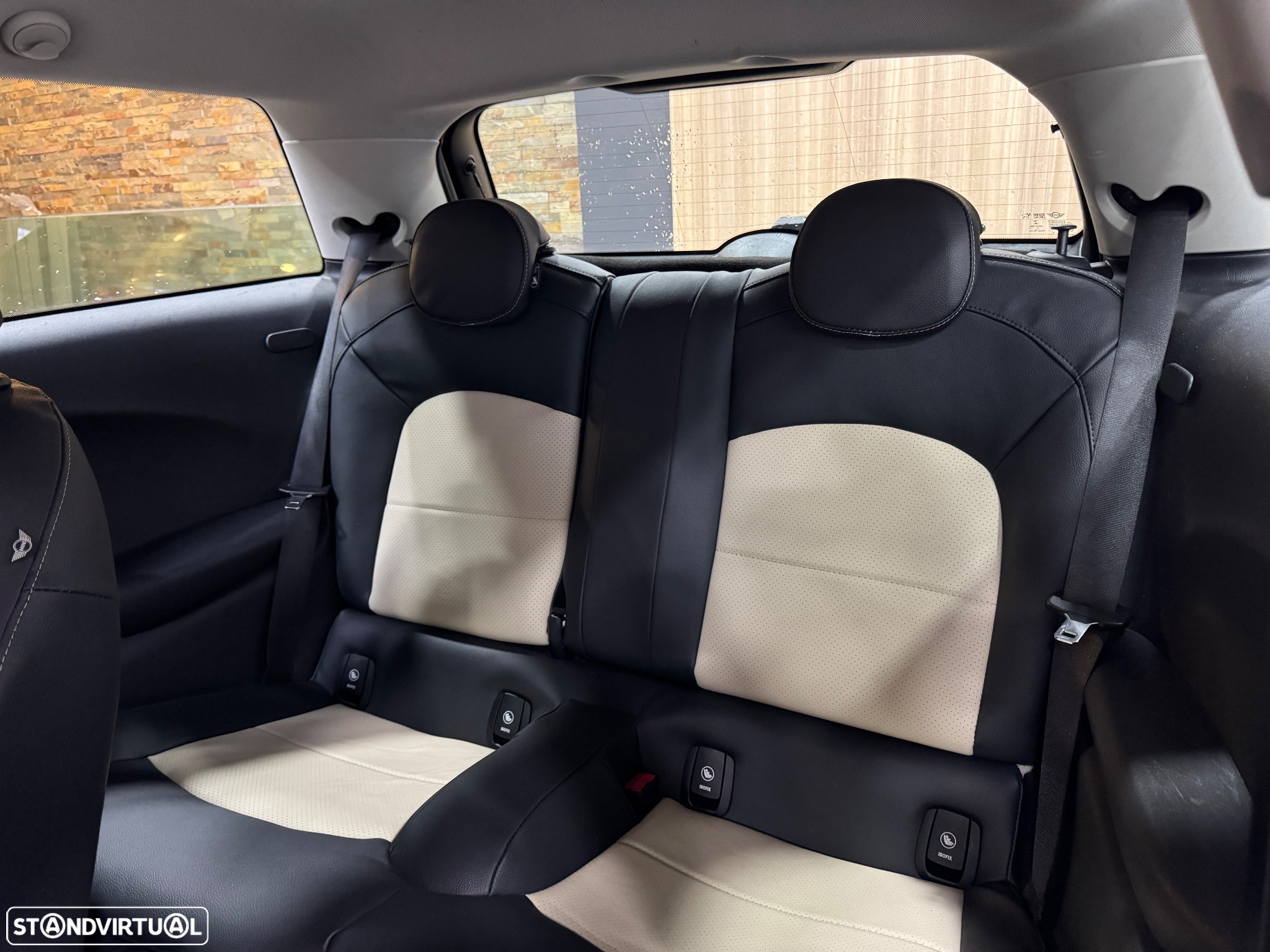 MINI 3 Portas One - 11