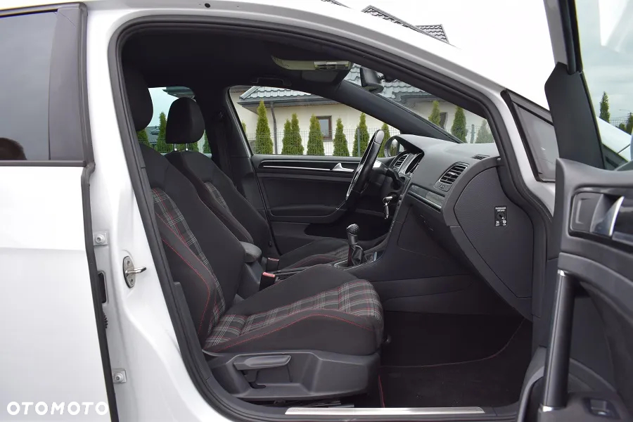 Volkswagen Golf VII 2.0 TSI BMT GTI - 14