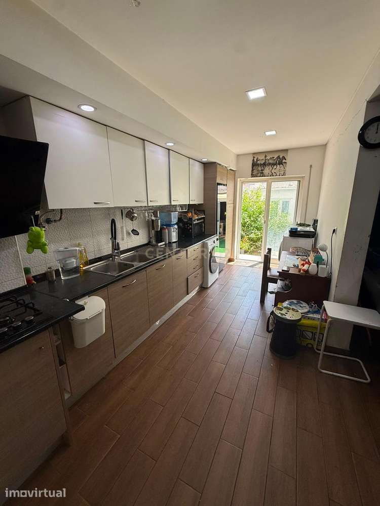 T2 com logradouro, totalmente remodelado, Paio Pires - Seixal - Grande imagem: 5/16