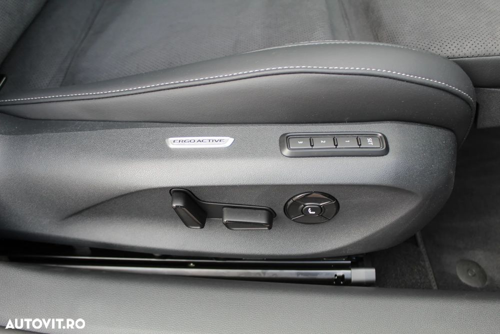 Volkswagen Passat 2.0 TDI SCR DSG Elegance - 20