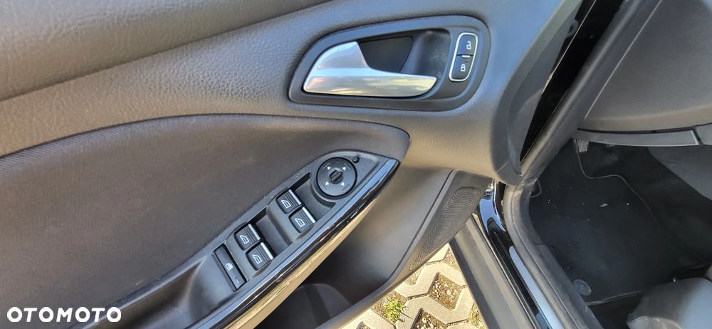 Ford Focus 1.5 EcoBoost STart-Stopp-System TITANIUM - 22