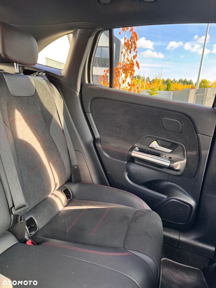 Mercedes-Benz GLA 200 - 5