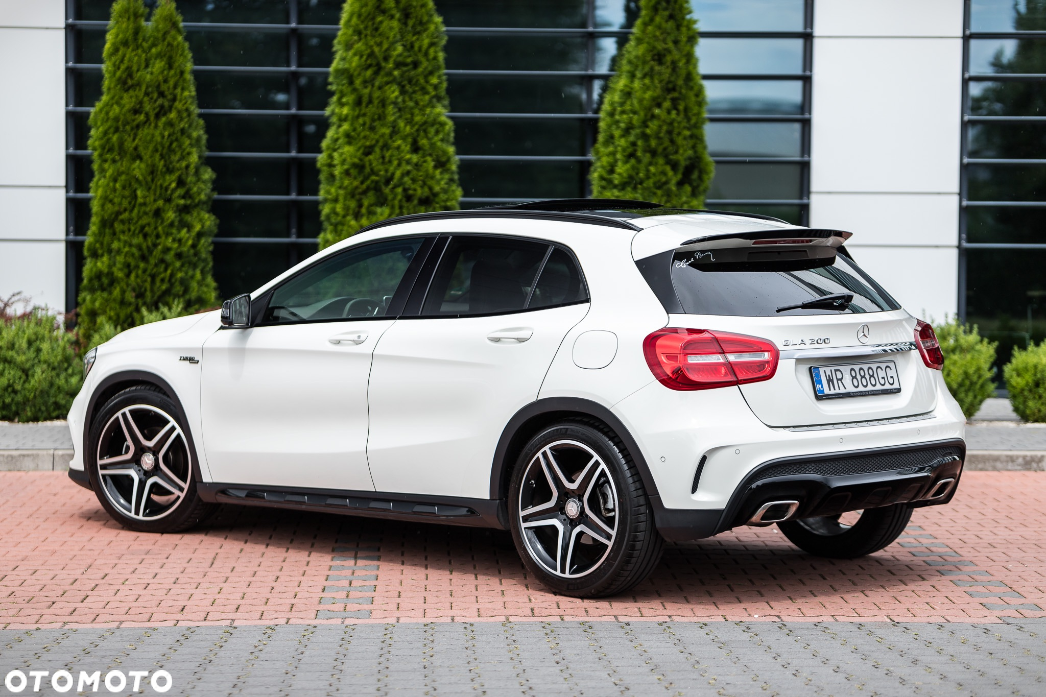 Mercedes-Benz GLA 200 7G-DCT AMG Line - 10