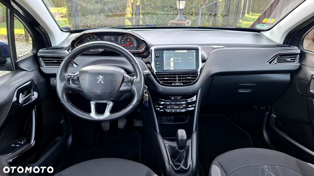 Peugeot 208 1.2 PureTech Allure - 32