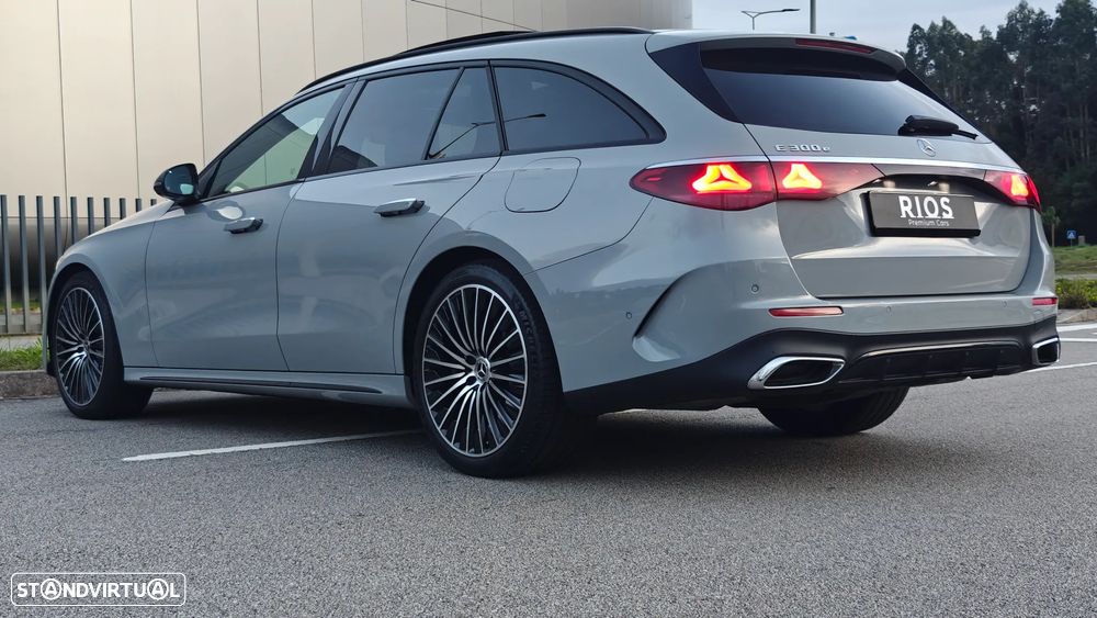 Mercedes-Benz E 300 Standard - 27