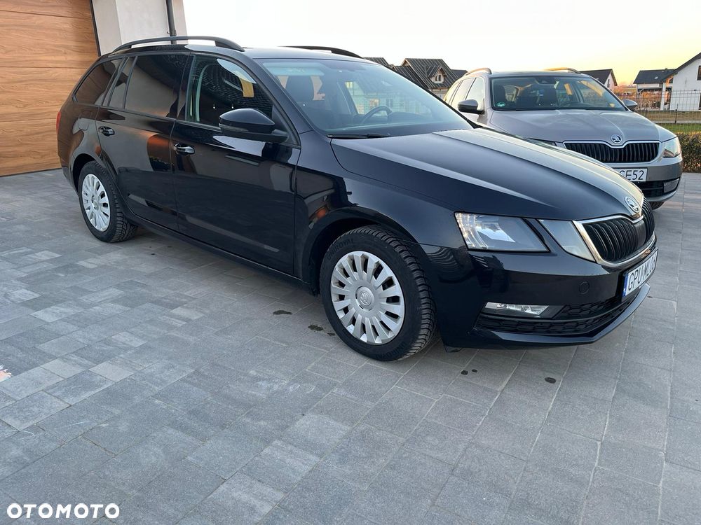 Skoda Octavia 1.6 TDI SCR Ambition - 3