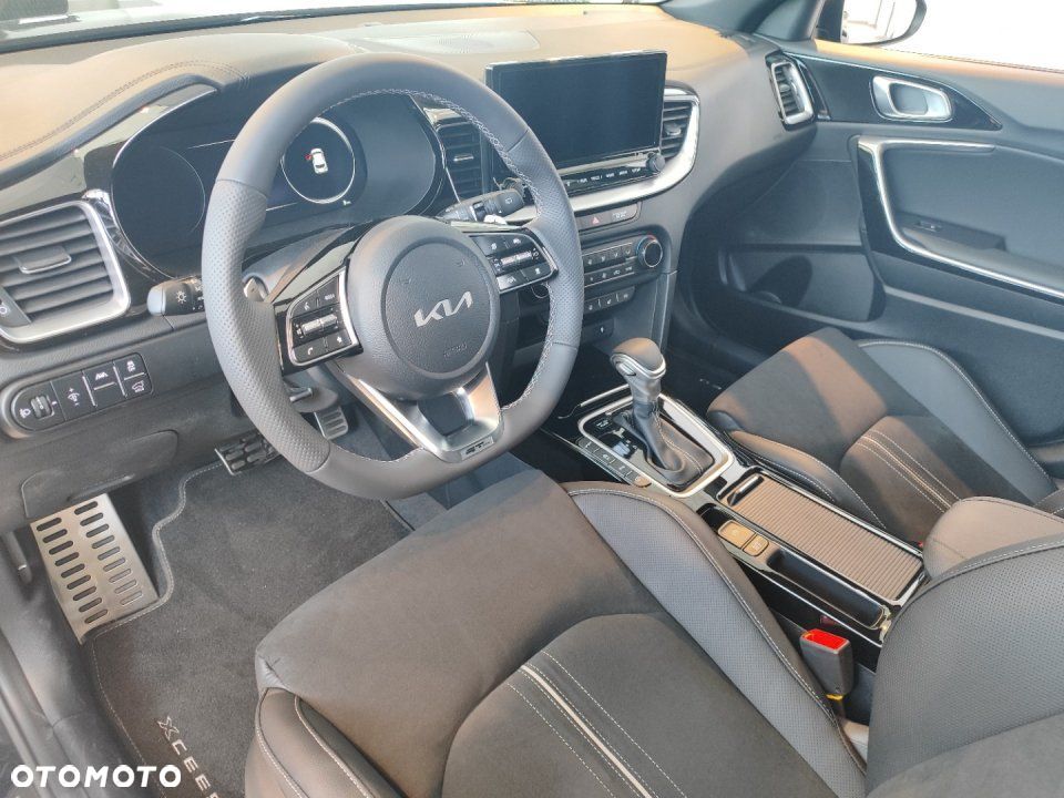 Kia XCeed - 8
