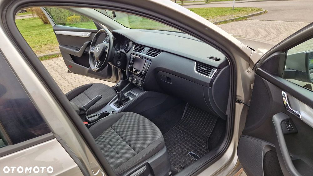 Skoda Octavia 1.6 TDI Ambition - 15