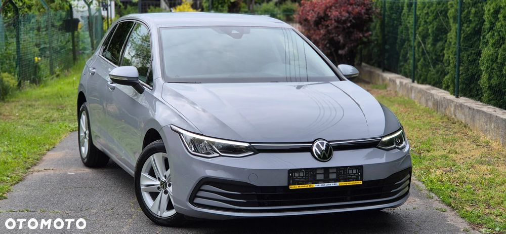 Volkswagen Golf - 1