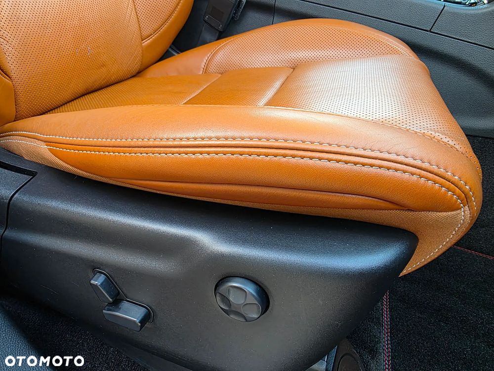 Jeep Grand Cherokee 6.4 V8 SRT8 - 37