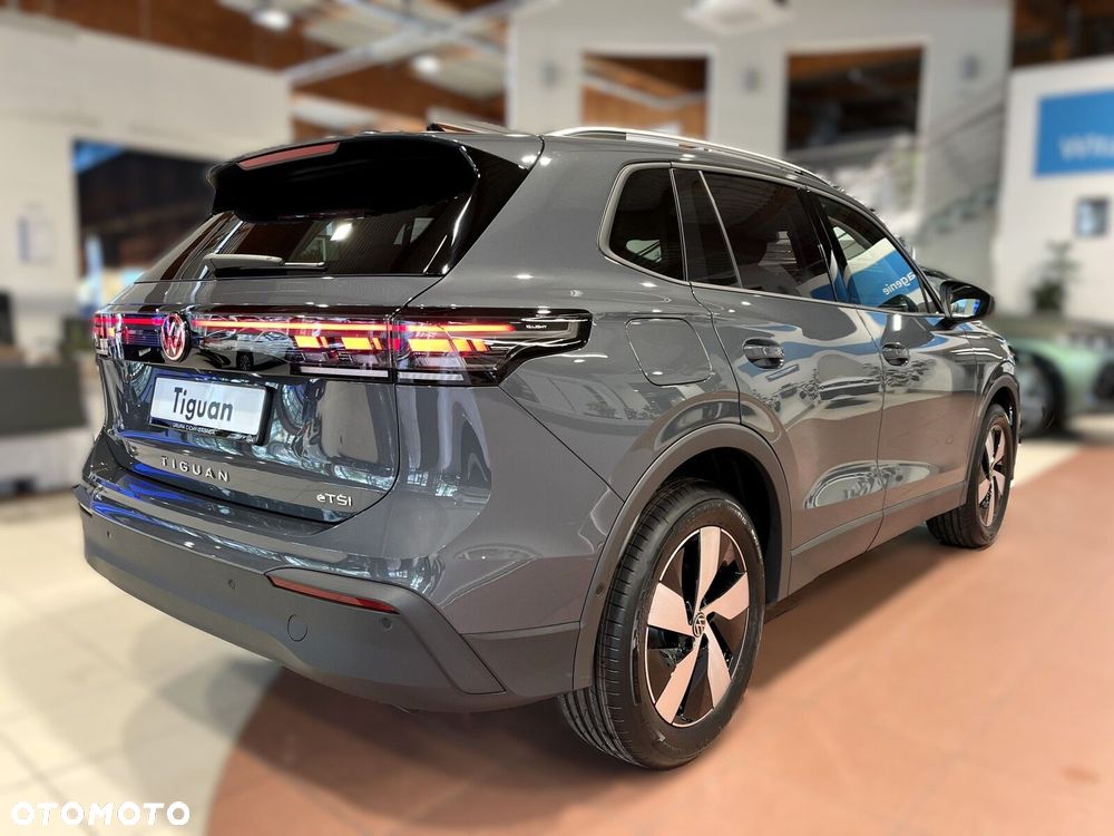 Volkswagen Tiguan - 35
