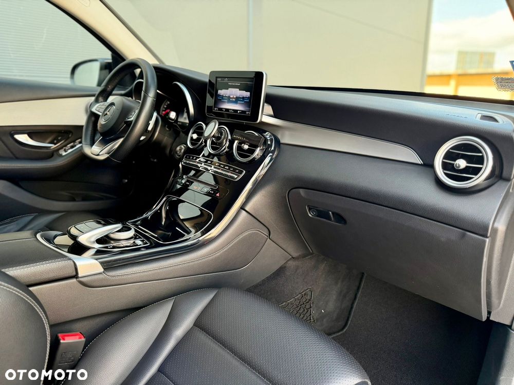 Mercedes-Benz GLC 300 4-Matic - 16